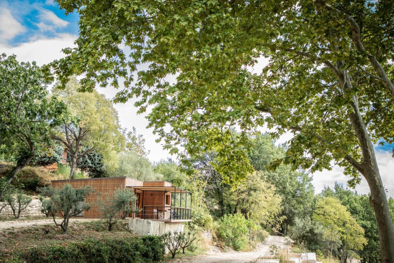 Les Cabanes De La Fontaine Lacoste  Exteriör bild