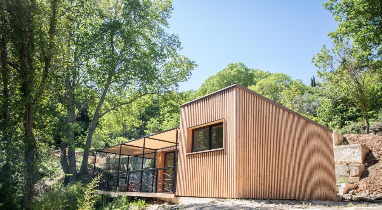 Les Cabanes De La Fontaine Lacoste  Exteriör bild