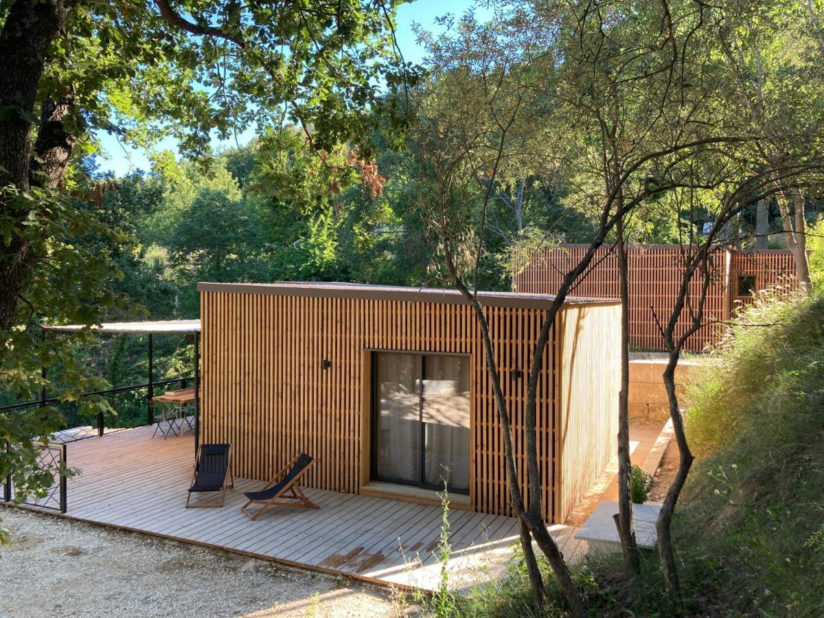 Les Cabanes De La Fontaine Lacoste  Exteriör bild