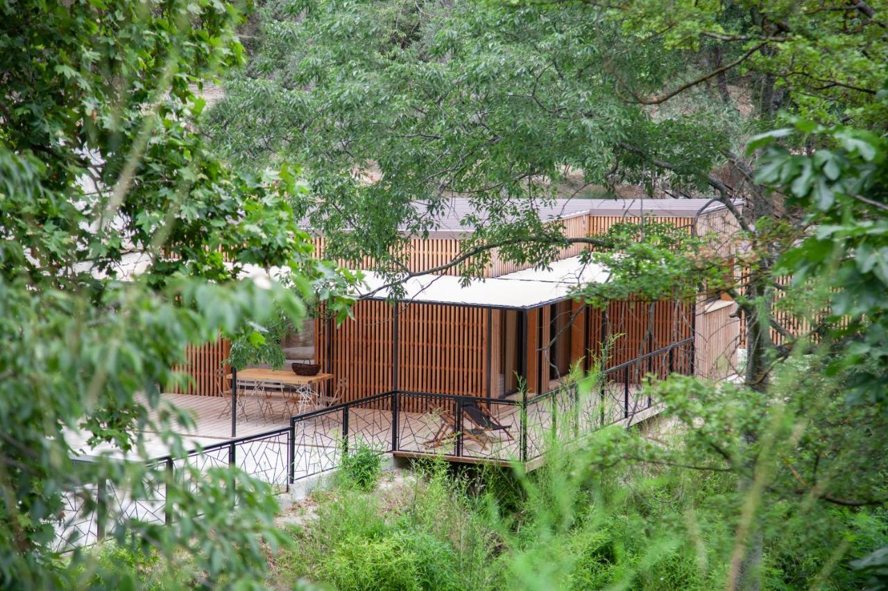 Les Cabanes De La Fontaine Lacoste  Exteriör bild